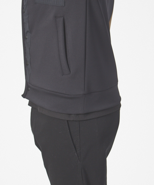 UNITED TOKYO（ユナイテッドトウキョウ）の「ステッチバイカラー