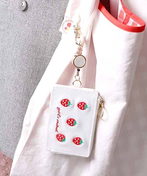 Flowering（フラワーリング） パスケース フェミニン/ガーリー/パス