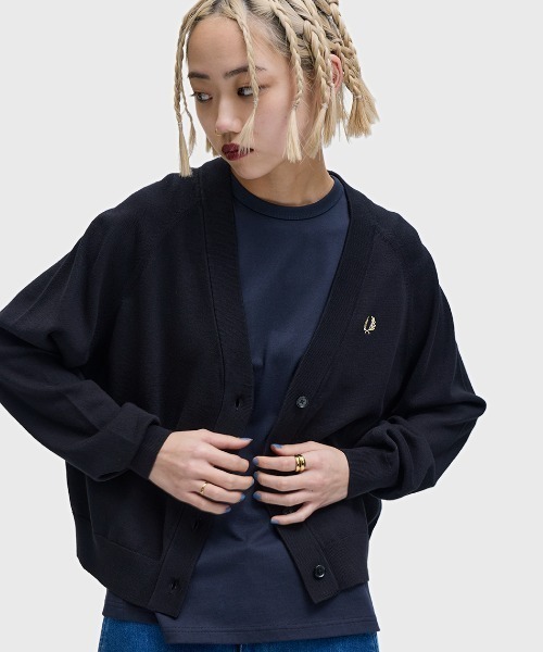 【美品】FRED PERRY ブラック Vネックカーディガン Mサイズ 美品】FRED PERRY ブラック Vネックカーディガン Mサイズ Classic V