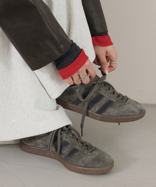 スニーカー 別注「adidas originals/アディダス オリジナルス」For JS TOBACCO レディース | adidas Originals
