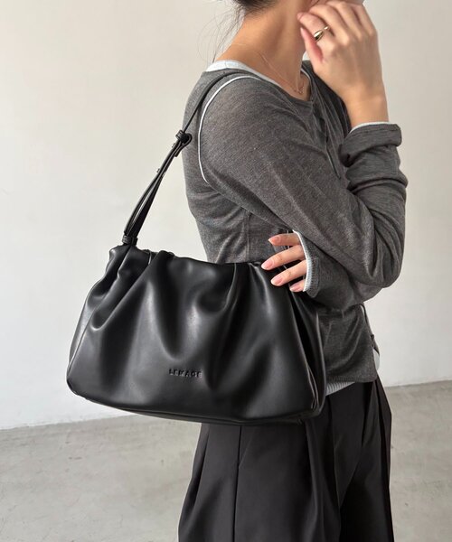 CAPRICIEUX LE'MAGE（カプリシューレマージュ） ショルダーバッグ