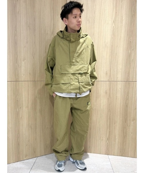 GAP（ギャップ） パンツ × Sean Wotherspoon リラックスフィット