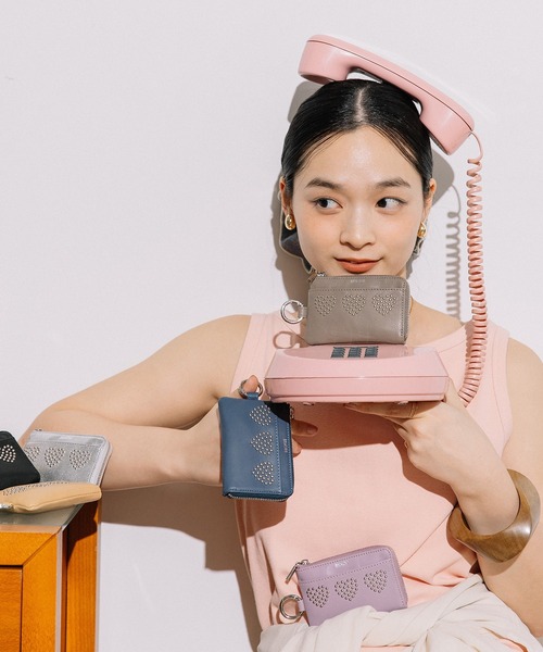 Beau're（ヴュレ） ミニ 財布 BEAURE カウレザー ハートスタッズ