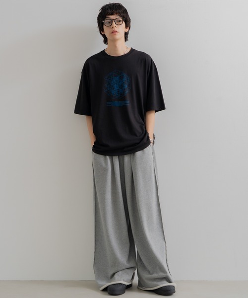 【新品】ノーソーイングニット　ジオメトリックニットTシャツ ノーソーイングニットTシャツ】｜チャコット