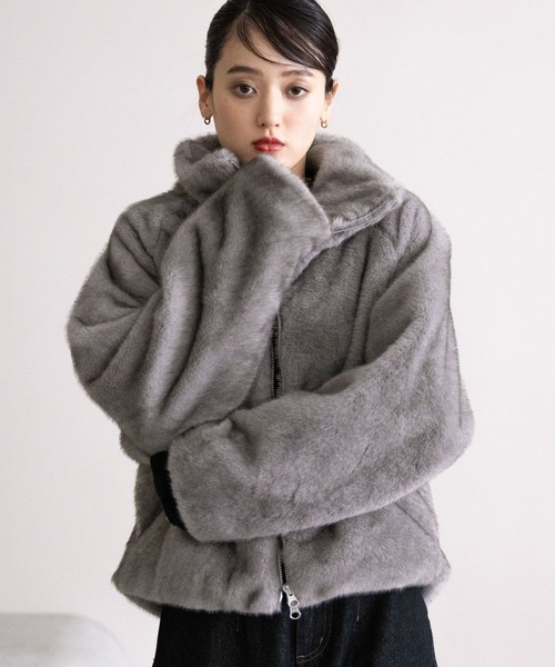 ！売り切りお値下げ！⭐︎新品未使用⭐︎RISLEY Vネックファーブルゾン 売り切りお値下げ！⭐︎新品未使用⭐︎RISLEY Vネックファーブルゾン