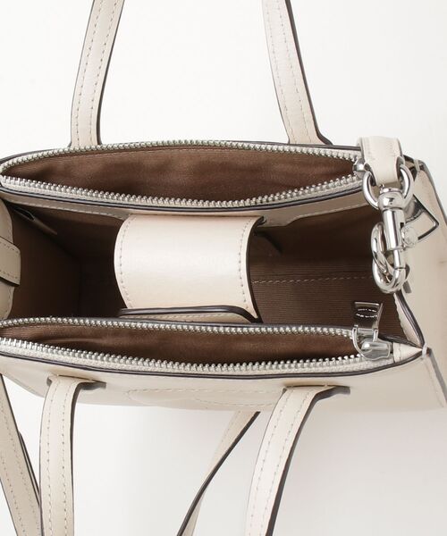 専用★COACH ショルダーバッグ ベージュ COACH（コーチ） ワンポイントショルダーバッグ - ベージュ レディース