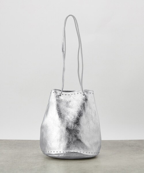 INDIVI GALLEST ハンドバッグ 「MILLELA FIRENZE」スタッズ付き巾着 