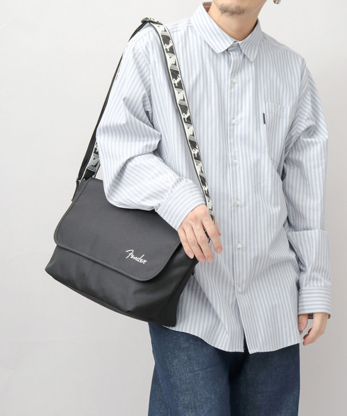 ショルダーバッグ Fender ショルダーバッグ CORDURAポリエステルフラップ