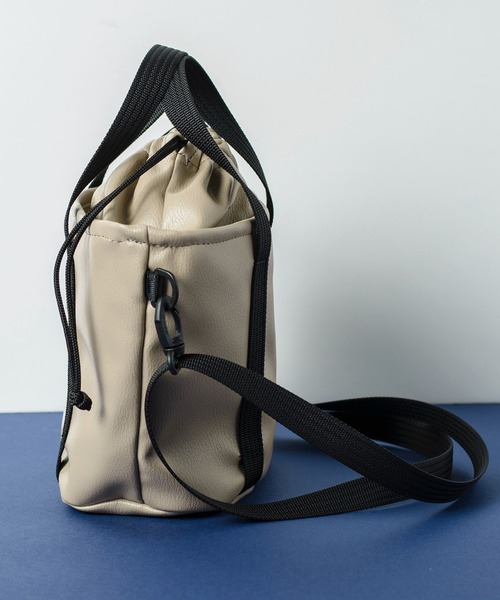 専用です！FREDRIK PACKERS バッグ ベージュ ナイロン Amazon.com: Fredrik Packers(フレドリックパッカーズ) Utility