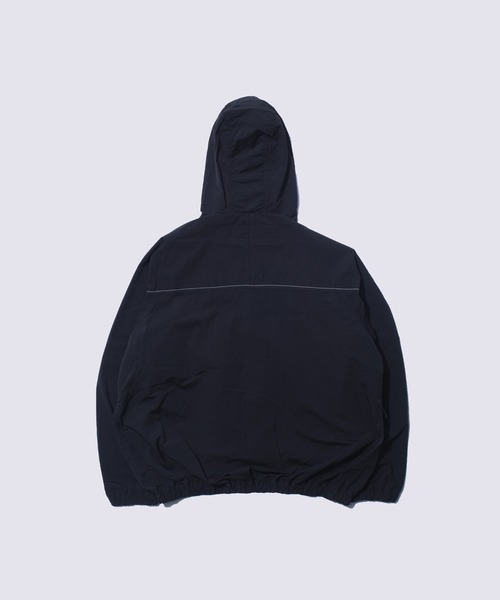 and wander（アンドワンダー） マウンテンパーカー ウインドブレーカー