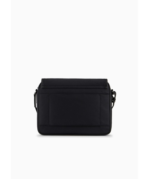 【美品】EMPORIO ARMANI　メッセンジャーバッグ　ブラック　メンズ EMPORIO ARMANI メンズメッセンジャーバッグ｜バッグ｜ファッション