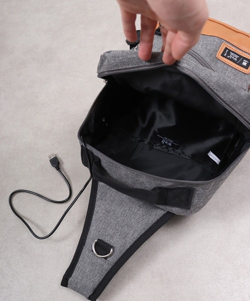 FUNALIVE（ファンアライブ） ウエストポーチ w*lt(ウォルト) USBポート