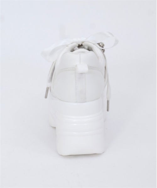 axes femme POETIQUE スニーカー ビジューバックルスニーカー