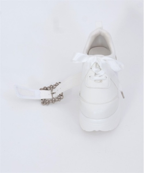 axes femme POETIQUE スニーカー ビジューバックルスニーカー