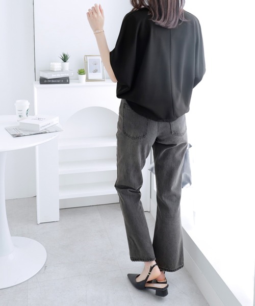 alotta(アロッタ) tシャツ ゆるシルエットで華奢見せ。ドルマン alotta(アロッタ) tシャツ ゆるシルエットで華奢見せ。ドルマン