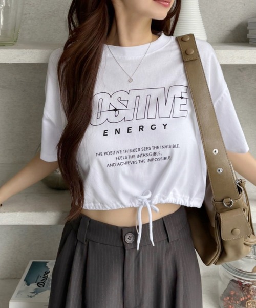 Ada. tシャツ 半袖 クロップド丈 ヘム ドロスト デザイン ストリート風