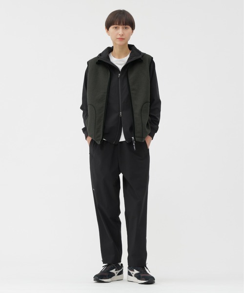 美品、マーガレットハウエルコットン100％のフード付きマウンテンパーカー MARGARET HOWELL（マーガレットハウエル） マウンテンパーカー