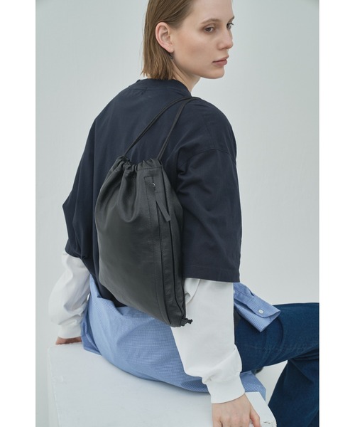 utta デイバック リュック 「utta/ウッタ」ゴートレザーナップサック