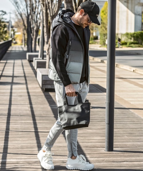 1PIU1UGUALE3 RELAXシンセティックレザー バックルベルト トート 1PIU1UGUALE3 RELAXシンセティックレザー バックルベルト トート