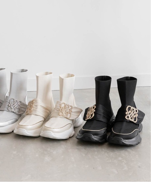 RANDA（ランダ） スニーカー 「SUSTAINABLE」ビジューモノグラムパーツ