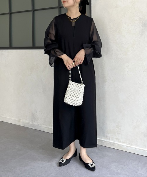 チャネルブティック フラワーブローチ付き ノースリーブジップワンピース／黒 チャネルブティック フラワーブローチ付き ノースリーブジップ