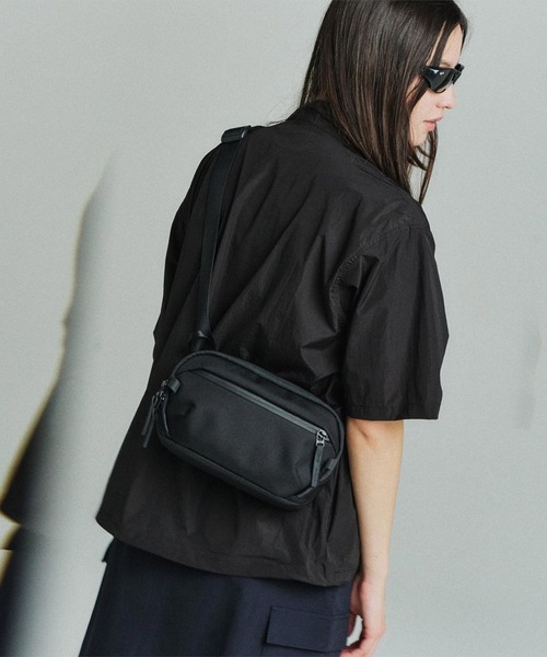 Aer（エアー） ショルダーバッグ Aer DAY SLING 4 デイスリング ミニ