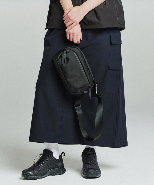 Aer（エアー） ショルダーバッグ Aer DAY SLING 4 デイスリング ミニ