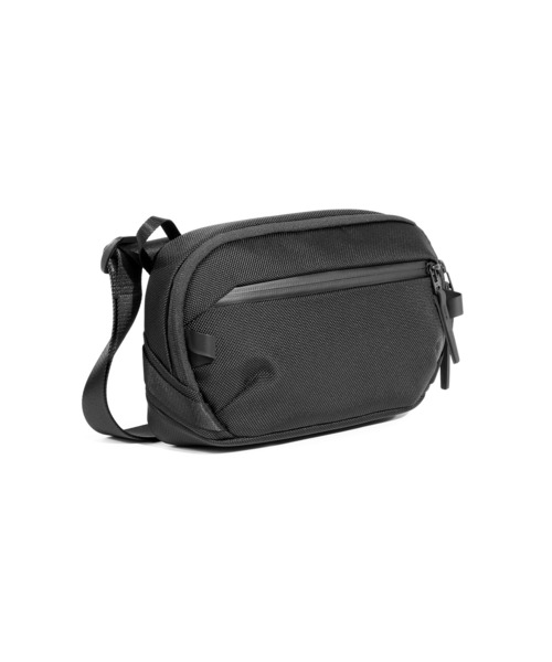 Aer（エアー） ショルダーバッグ Aer DAY SLING 4 デイスリング ミニ