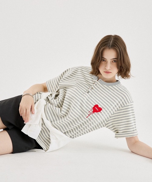 ONCILY（オンシェリー） ヘンリーネック tシャツ ASSORT HEART LOGO
