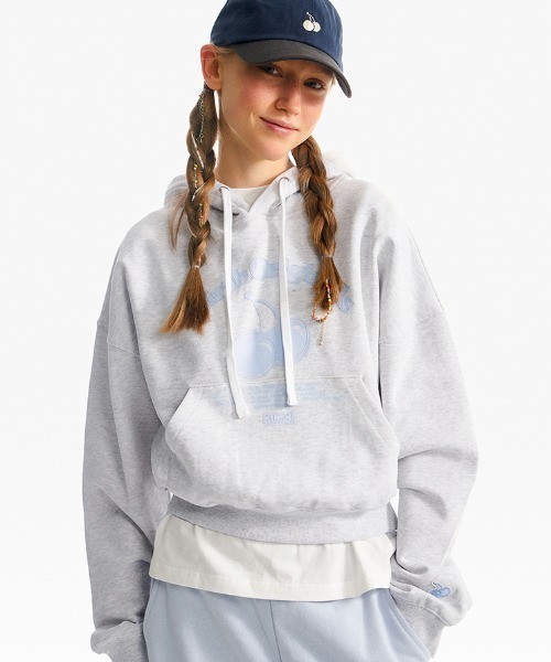 パーカー KIRSH CHERRY ARCH LOGO CROP HOODIE/キルシーチェリーアーチロゴクロップフーディー レディース
