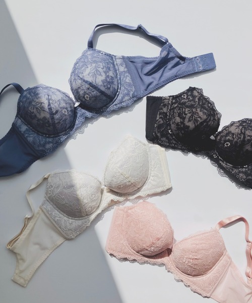 AMPHI(ワコール) ブラジャー 盛り胸キープ・脇スッキリ・谷間メイクの