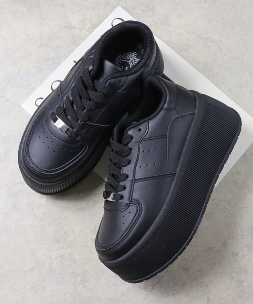 LOVEHUNTER（ラブハンター） スニーカー 軽量厚底 ボリュームソール