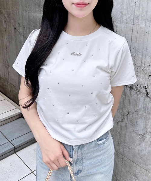 INGNI tシャツ サイドギャザーラインストーン飛ばしプレート付T