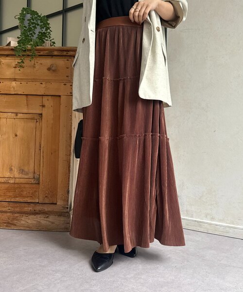 Thevon（ゼヴォン） スカート 光沢プリーツティアードスカート