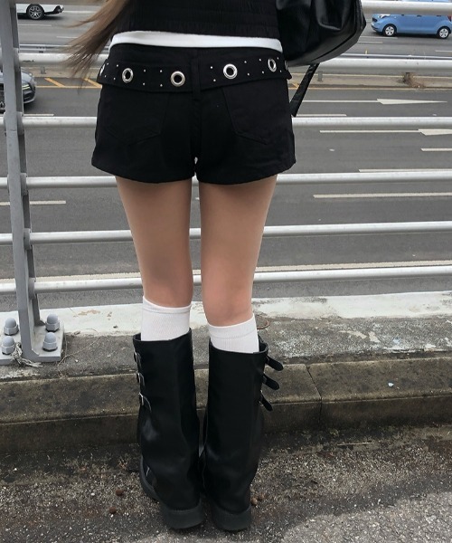 anyonemore パンツ バックスタッズアイレットベルトショートパンツ