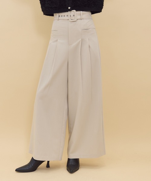 ☆新品2024秋 REDYAZEL ハイウエストタックフレアパンツ ベージュ 