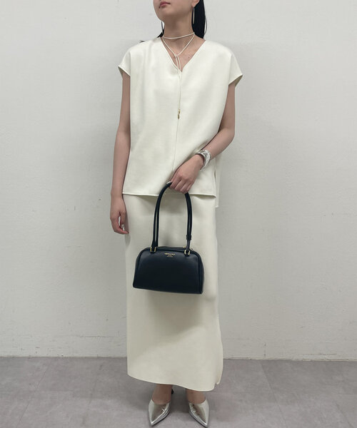 新品タグ付【Loungedress】ポンチフーディー　オフホワイト Loungedress】ポンチフーディー | OUTLET(アウトレット