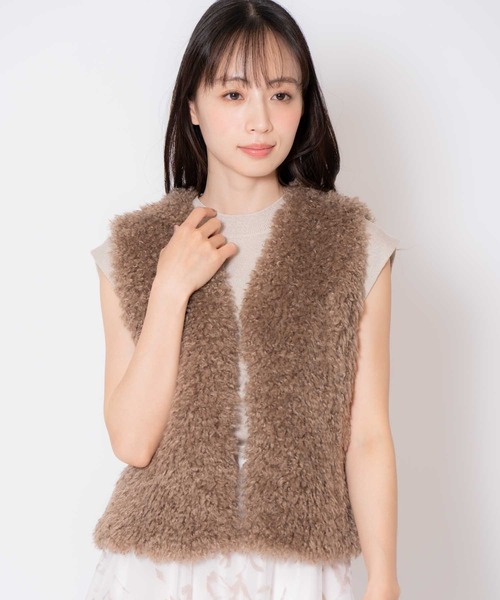 最終値下げです！リアル羊毛ベスト クリーム色 NOELA（ノエラ） ベスト ジレ プードルライクファージレ レディース