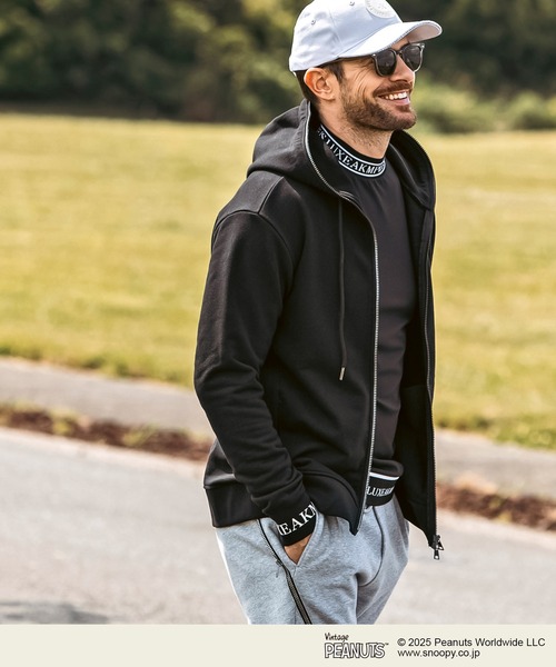 LUXE AKM PLUS パーカー LUXEAKMPLUS(リュクスエイケイエムプラス