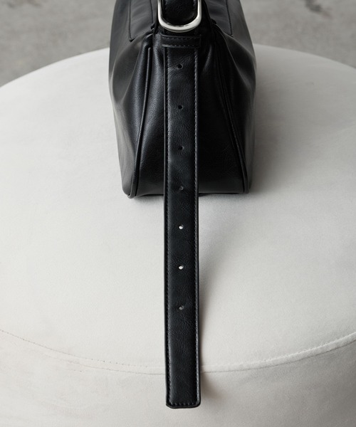 WYM LIDNM ショルダーバッグ EMBOSSED SOFT GLOW SHOULDER BAG メンズ