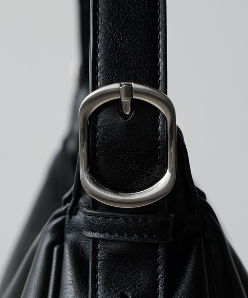WYM LIDNM ショルダーバッグ EMBOSSED SOFT GLOW SHOULDER BAG メンズ