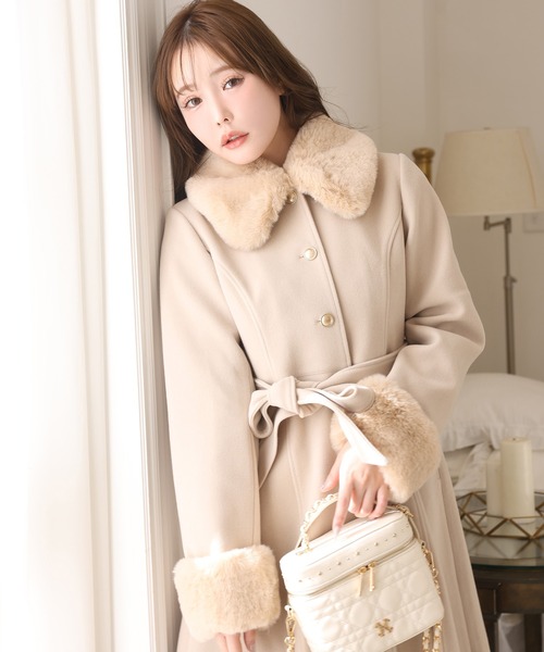 冬物SALE❣️新品スーパービューティーウールコート高級ラクーンふわふわ襟 冬物SALE❣️新品スーパービューティーウールコート高級ラクーン