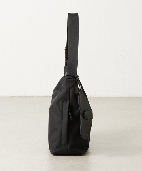 BEARDSLEY ブラックショルダーバッグ BEARDSLEY（ビアズリー） ショルダーバッグ バッグ グラスケース付き