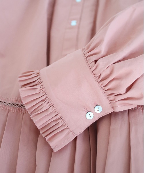 マリリンムーン　ピンク　美品フリルブラウス Marilyn Moon（マリリンムーン） ブラウス シャツ プリーツエンブロイ