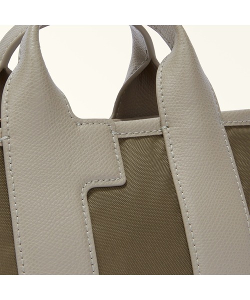 新品 未使用 FURLA PIUMA テックアクセサリーケース付ショルダーバッグ 