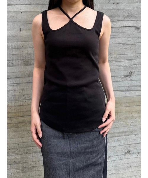 SKIMS ブラックハートカットアウト タンクトップ SKIMS ブラックハートカットアウト タンクトップ SKIMS ブラック