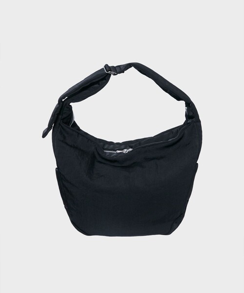 ITTI（イッチ） ショルダーバッグ ANNIE PUFFER BIG MOON BAG / CERATO