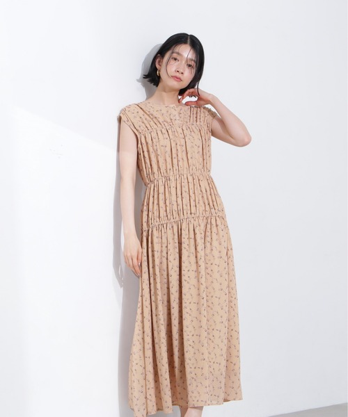 シフォンフラワープリントワンピース リボン＆フリル付きプリーツシフォンフラワープリントワンピース