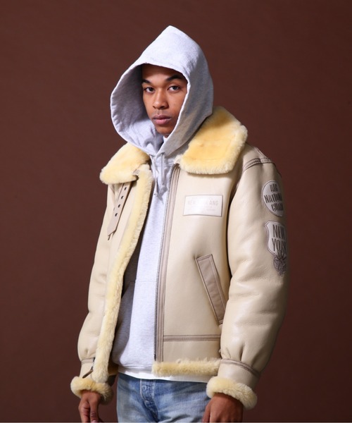 AVIREX ジャケット・アウター ホワイト　メンズ　秋服 AVIREX（アヴィレックス） ブルゾン MEDIUM ホワイト系その他 メンズ