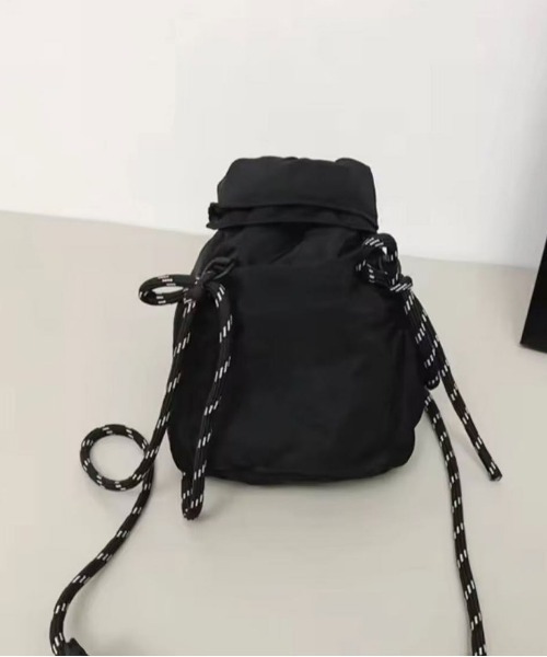 Port（ポート） ショルダーバッグ バッグ 「 」 コードストラップ付き